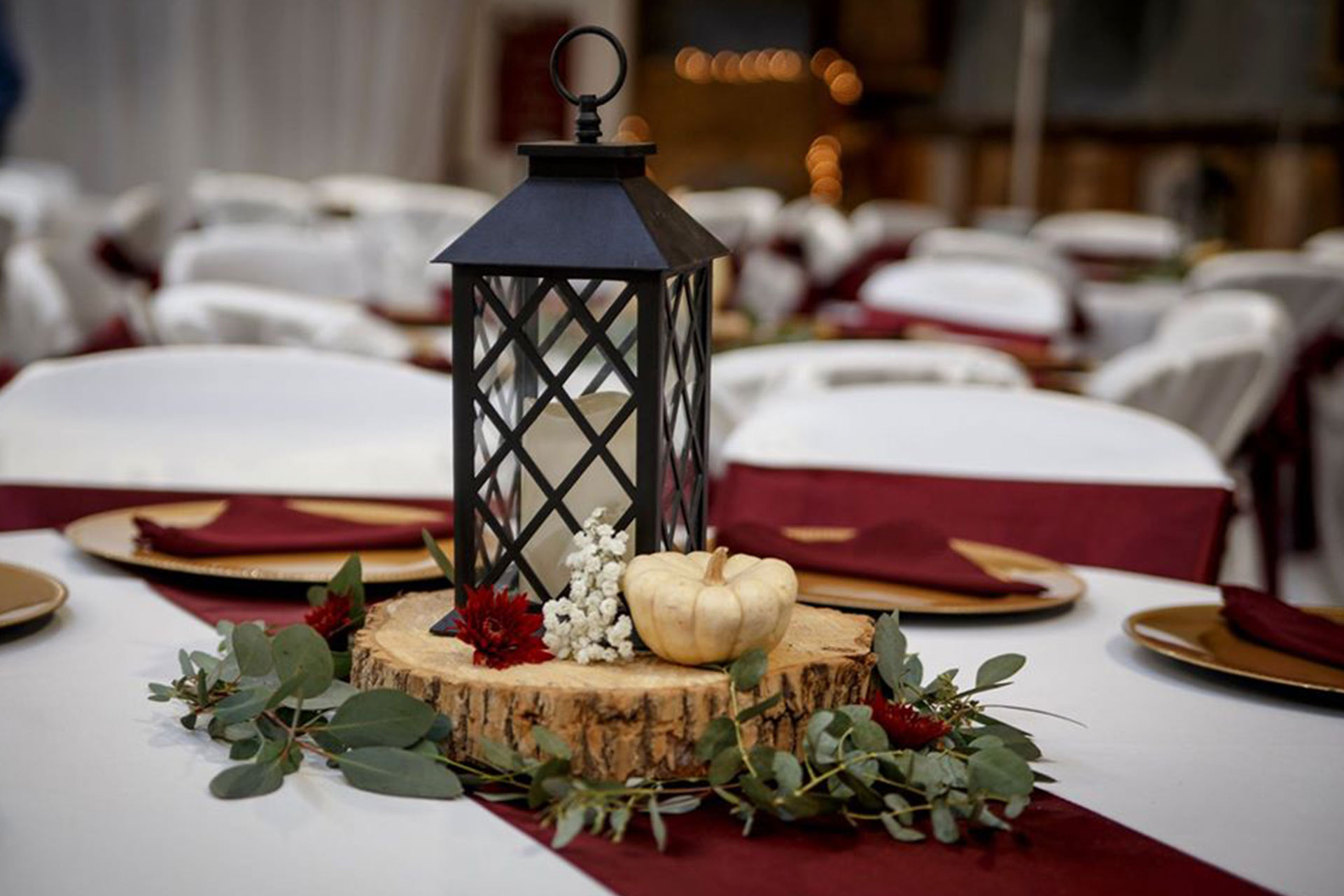 Rustic Wedding Centerpiece In Southern Illinois Samsons Mountain Whitetail Deer