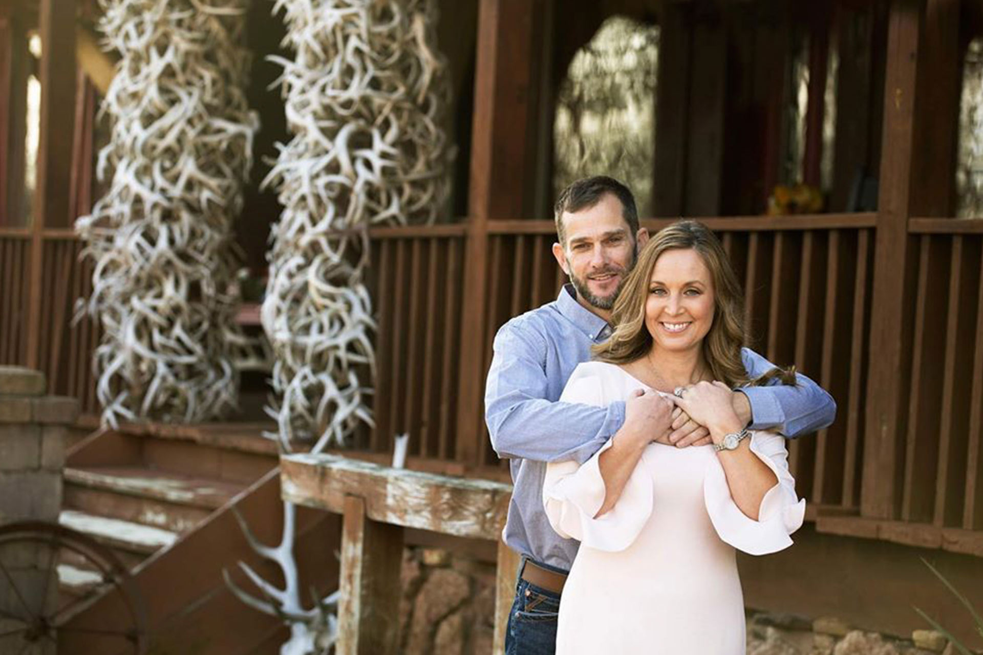 Engagement Photos At A Lodge In Southern Illinois Samsons Mountain Whitetail Deer