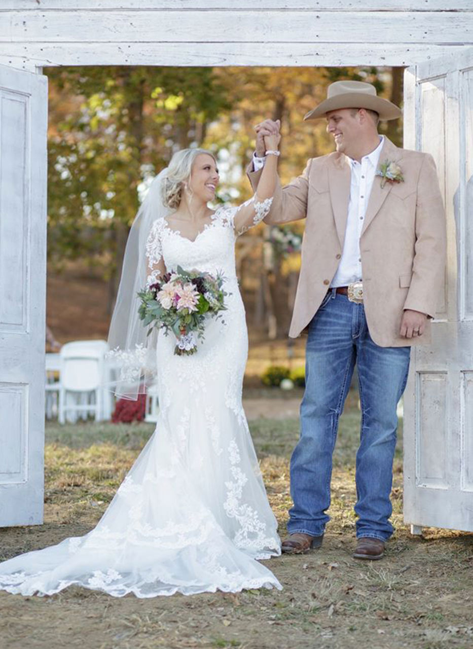 Country Wedding Venue In Southern Illinois Samsons Mountain Whitetail Deer